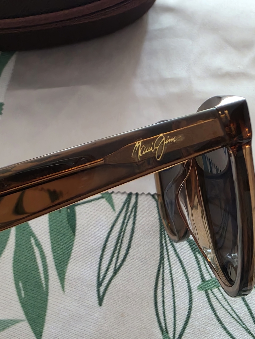 Maui Jim Glory Glory 56-17-145
Authentic Maui Jim Glory Glory New - Picture 5 of 16